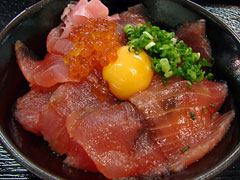 マグ玉丼